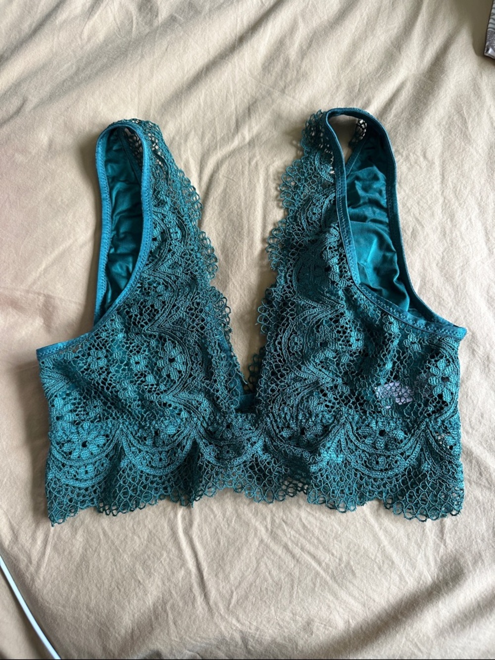 Victoria’s Secret Emerald green Lace Bralette - Women Intimates & Sleepwear